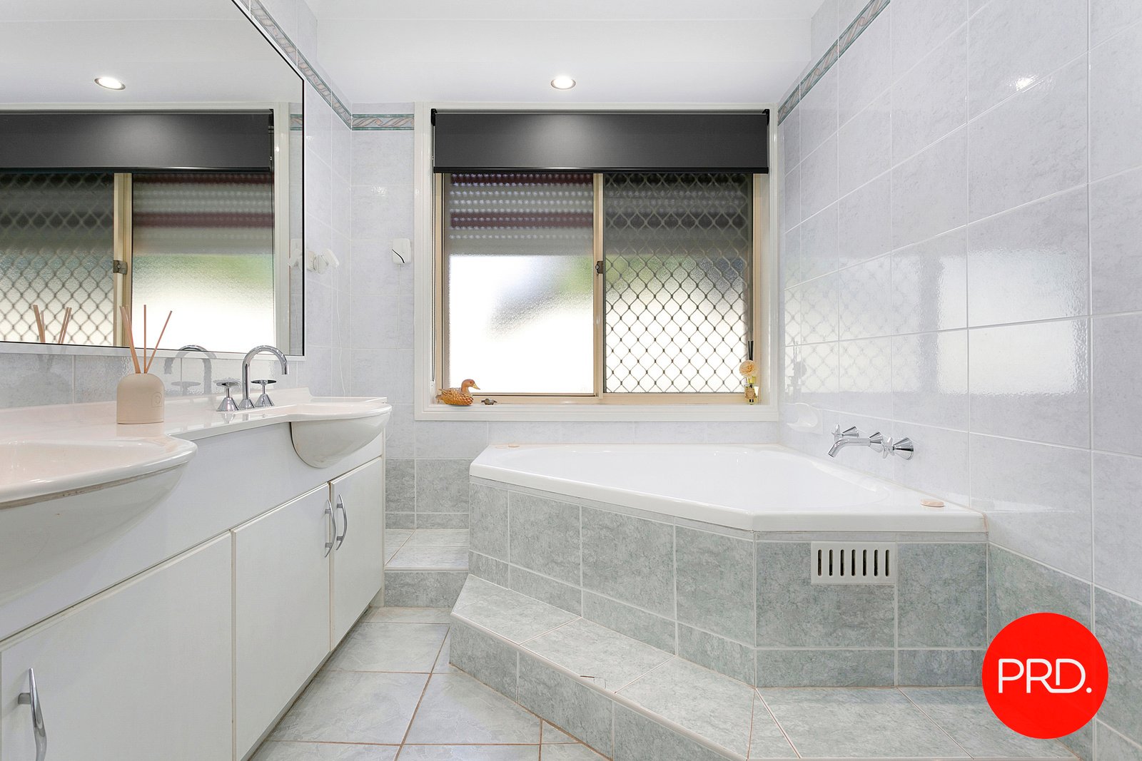 42 Curtis Avenue TAREN POINT 7