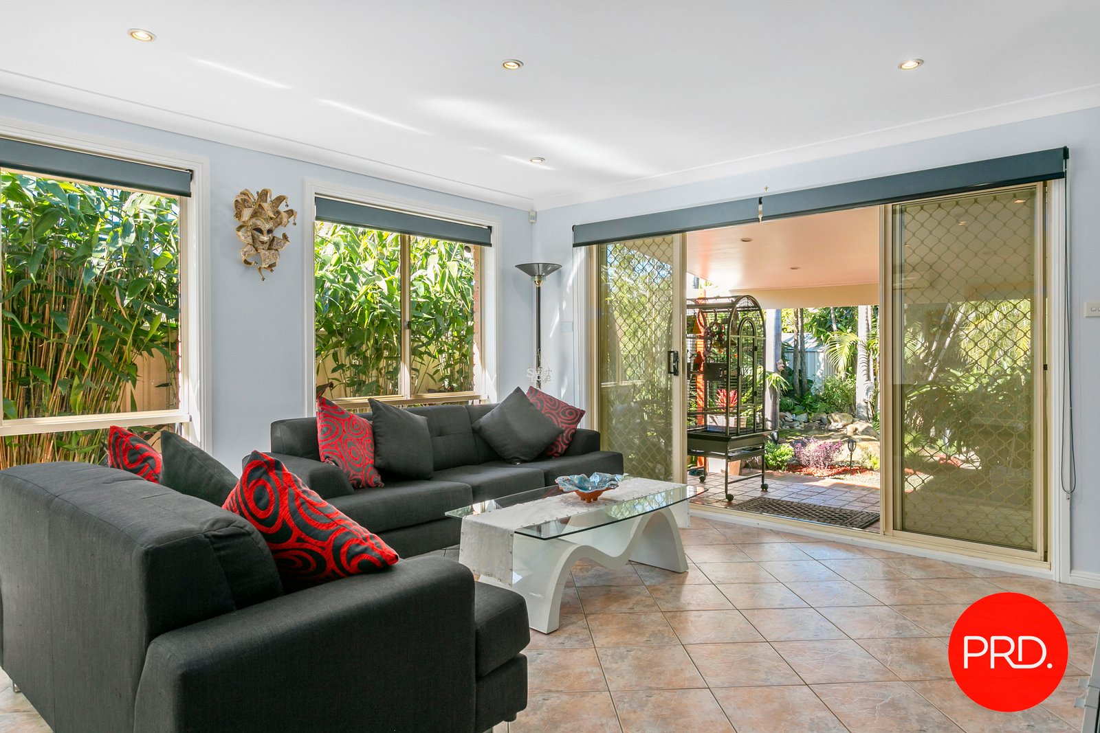 42 Curtis Avenue TAREN POINT 9