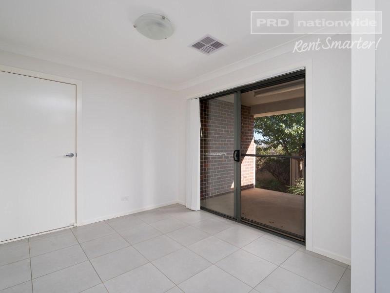 42 Deakin Avenue LLOYD 3
