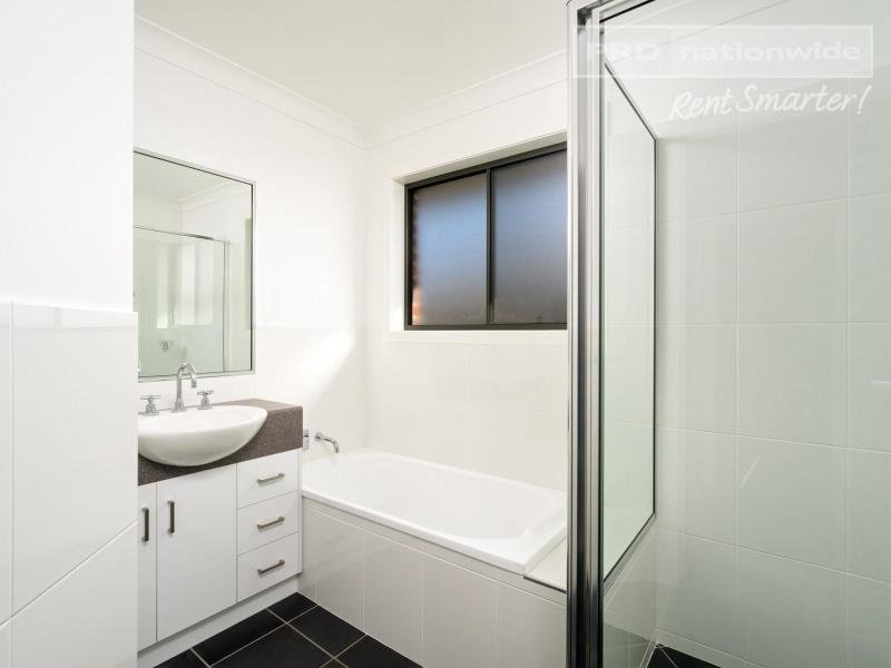 42 Deakin Avenue LLOYD 4