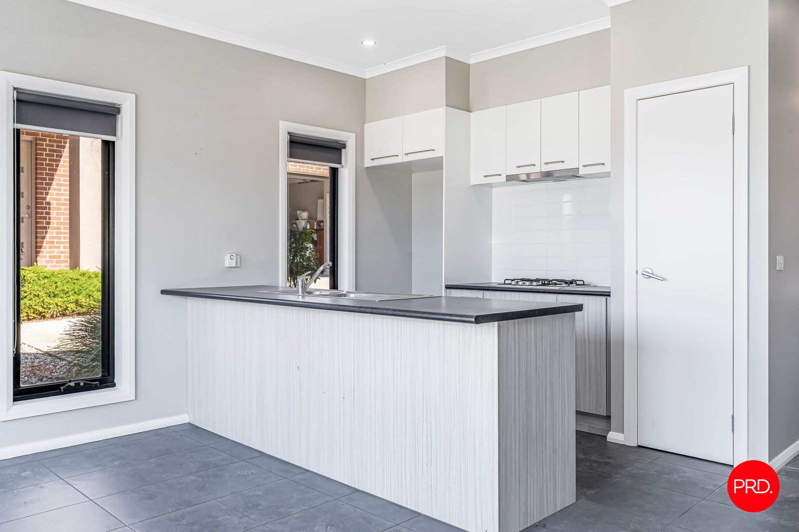 4/2 Eldridge Court KANGAROO FLAT 3