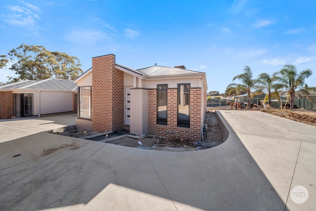 4/2 Eldridge Court KANGAROO FLAT 2