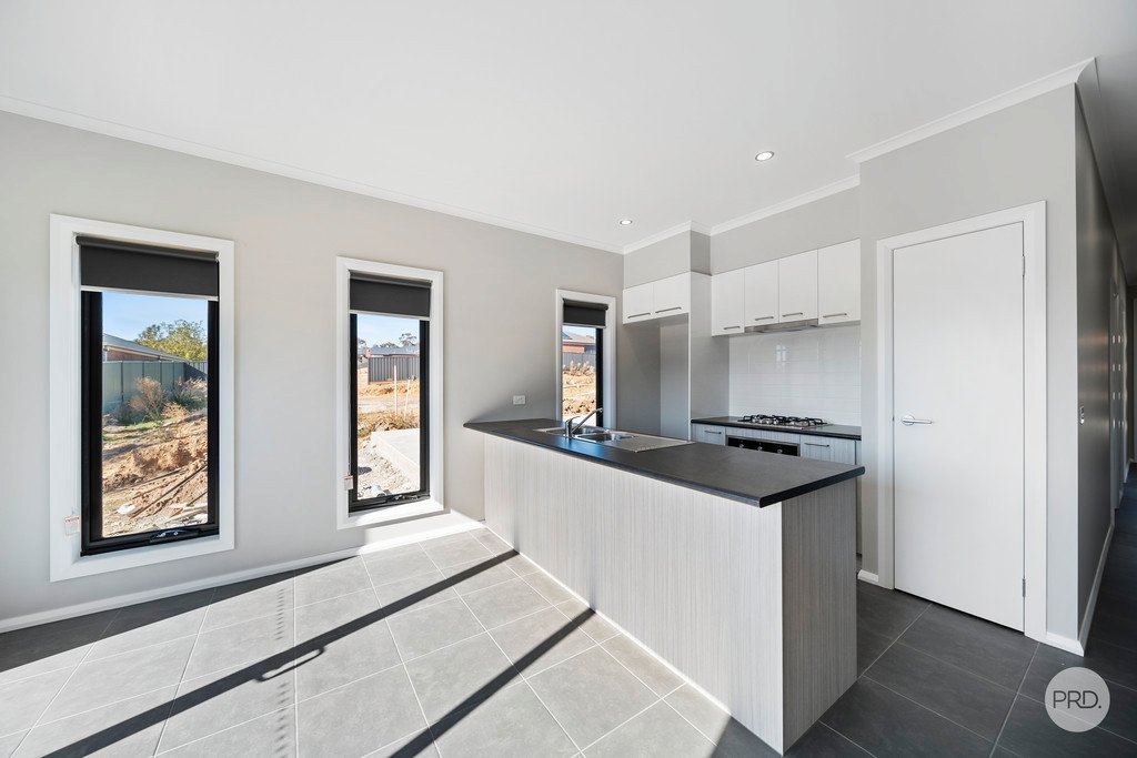 4/2 Eldridge Court KANGAROO FLAT 4