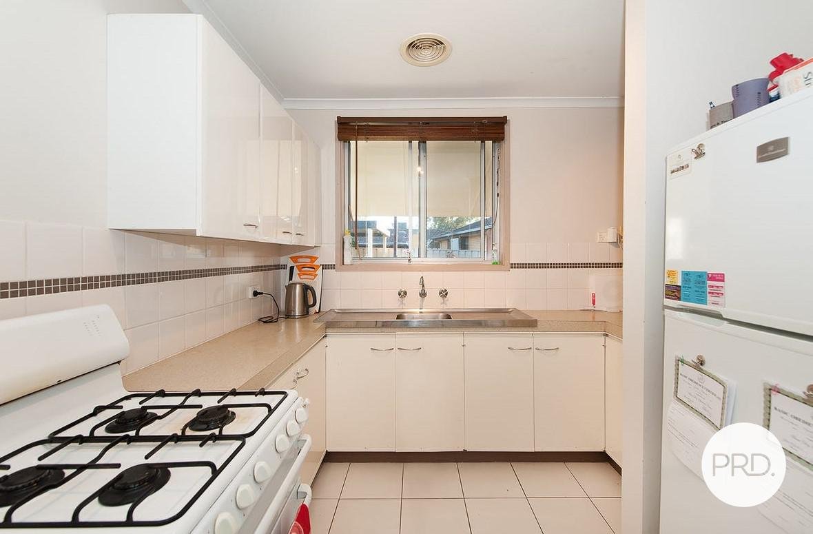 42 Feathertop Circuit THURGOONA 3