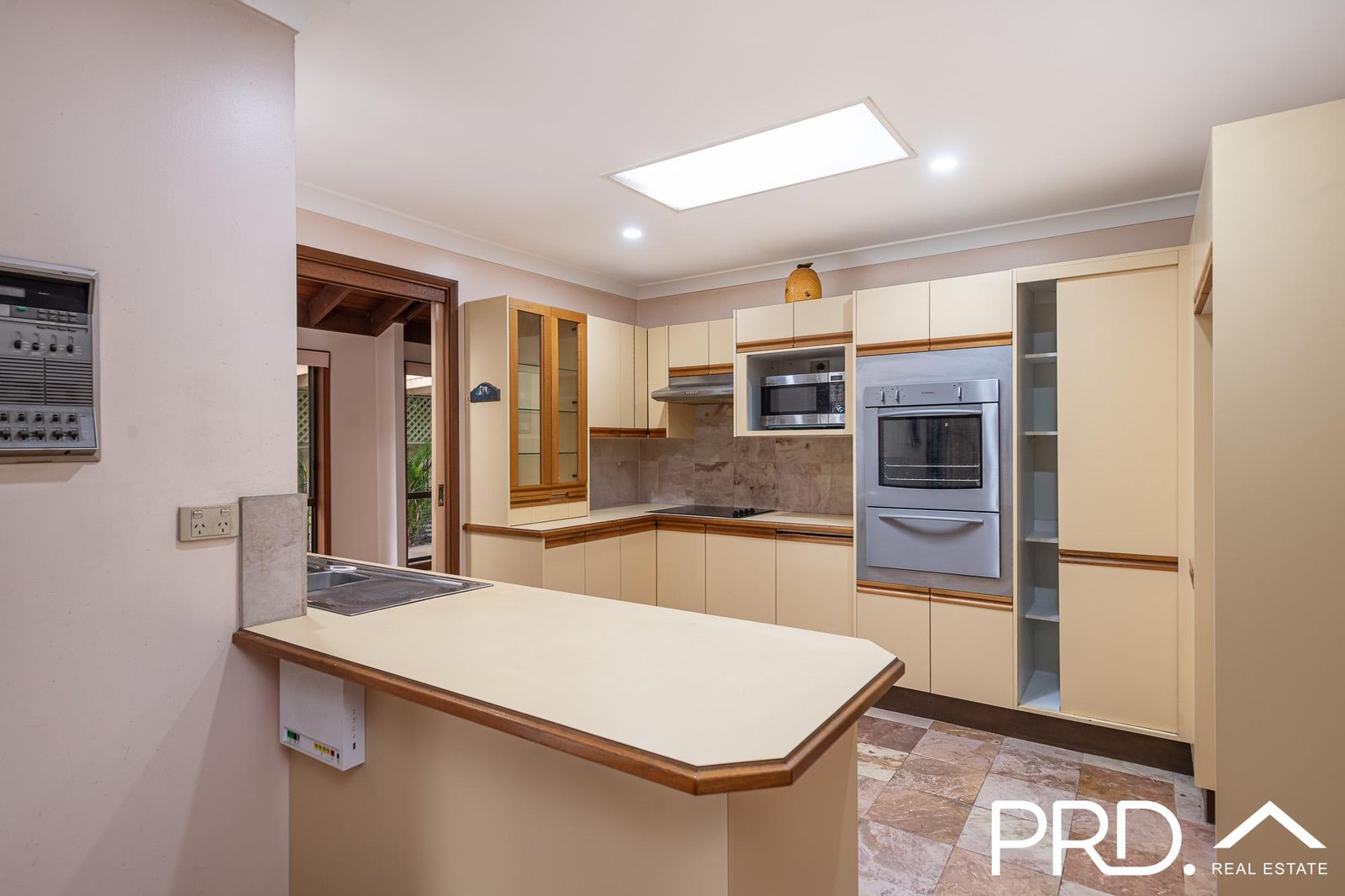 42 Foley Street GEORGES HALL 3