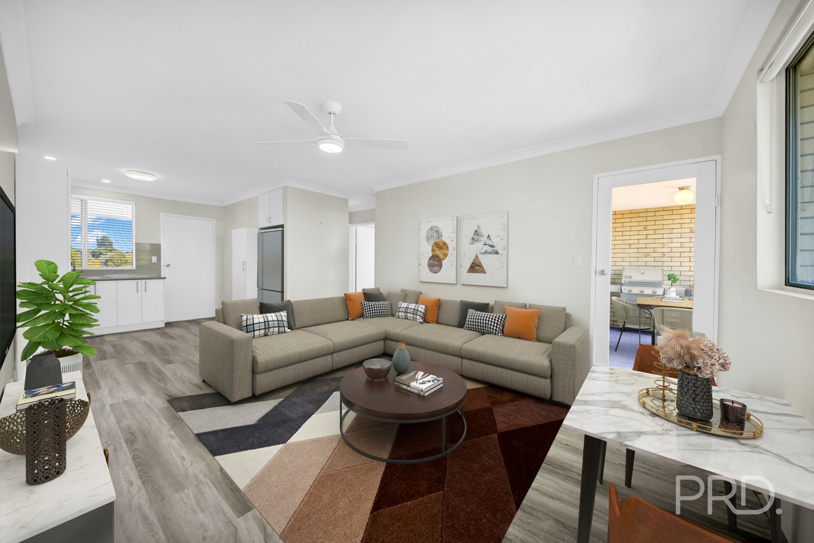 4/2 FRANZ Road CLAYFIELD 3