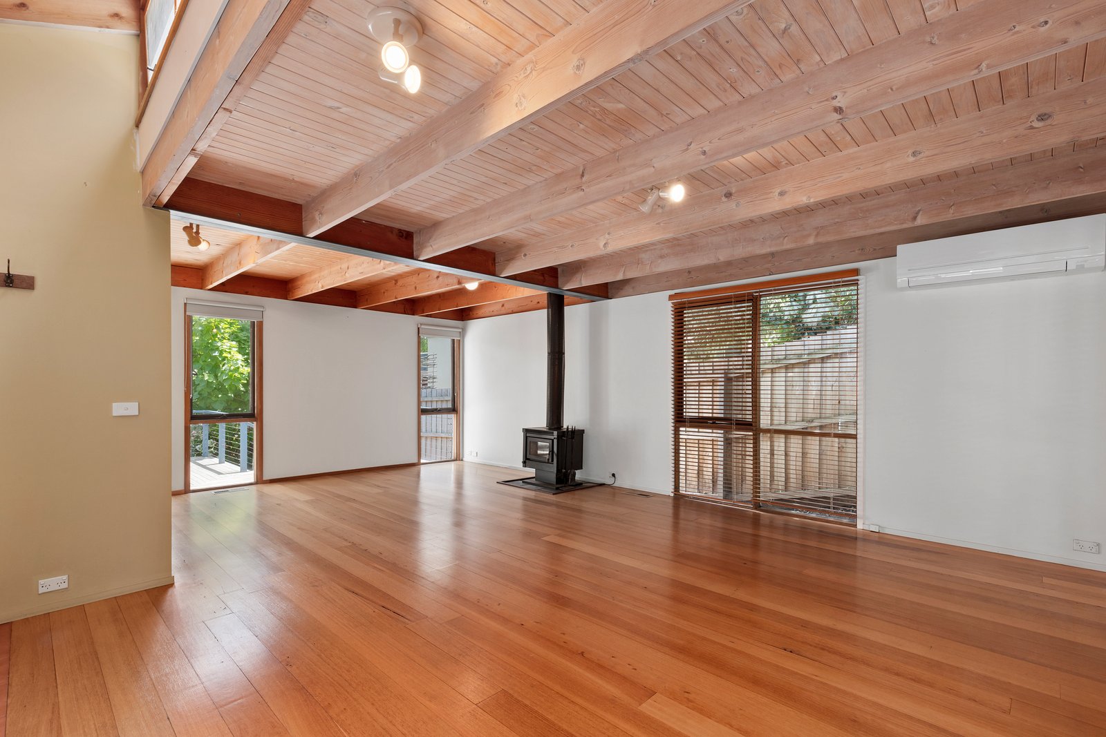 Real Estate and Property in 42 Fraser Crescent, Ocean Grove, VIC