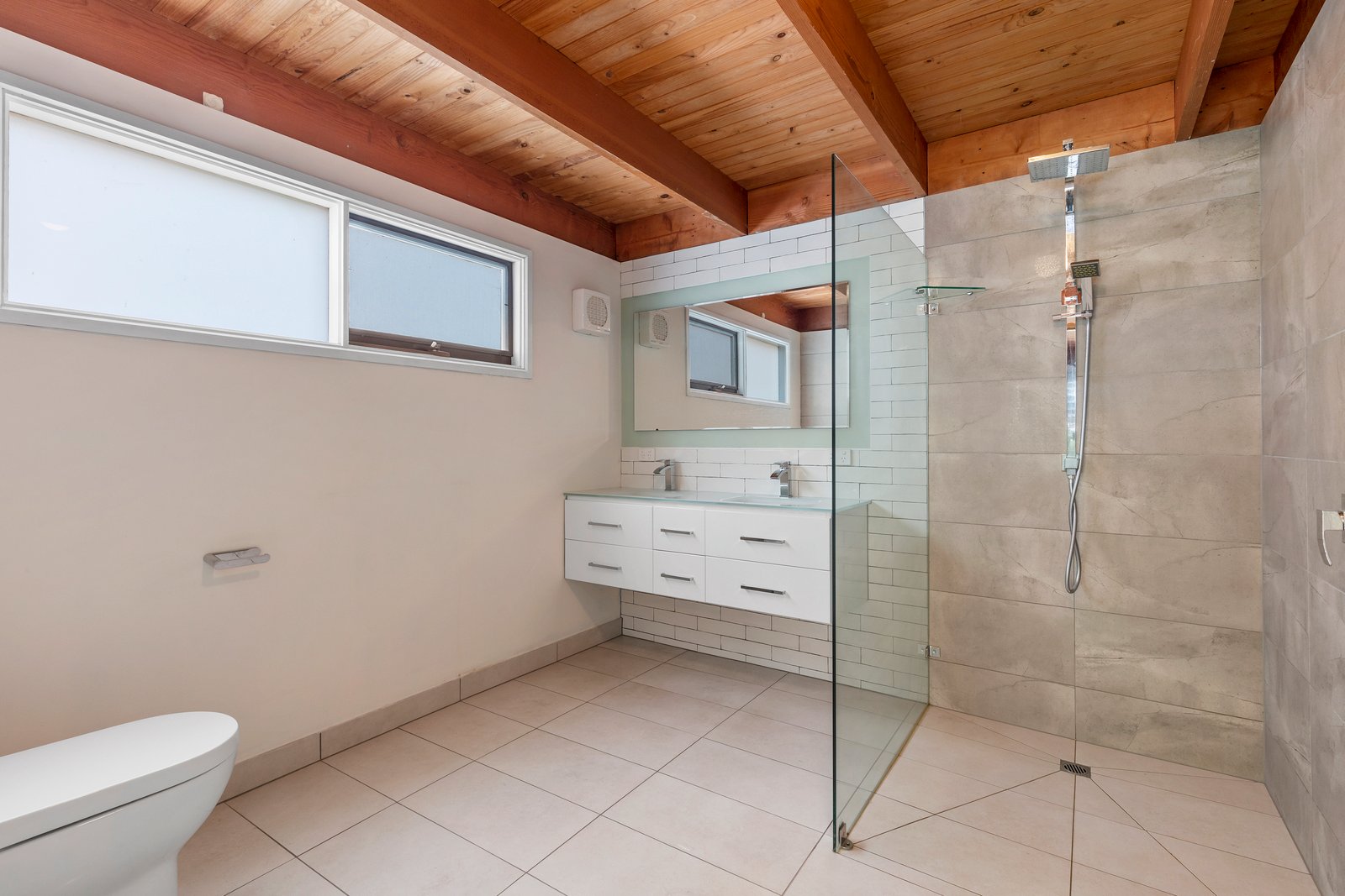 Real Estate and Property in 42 Fraser Crescent, Ocean Grove, VIC