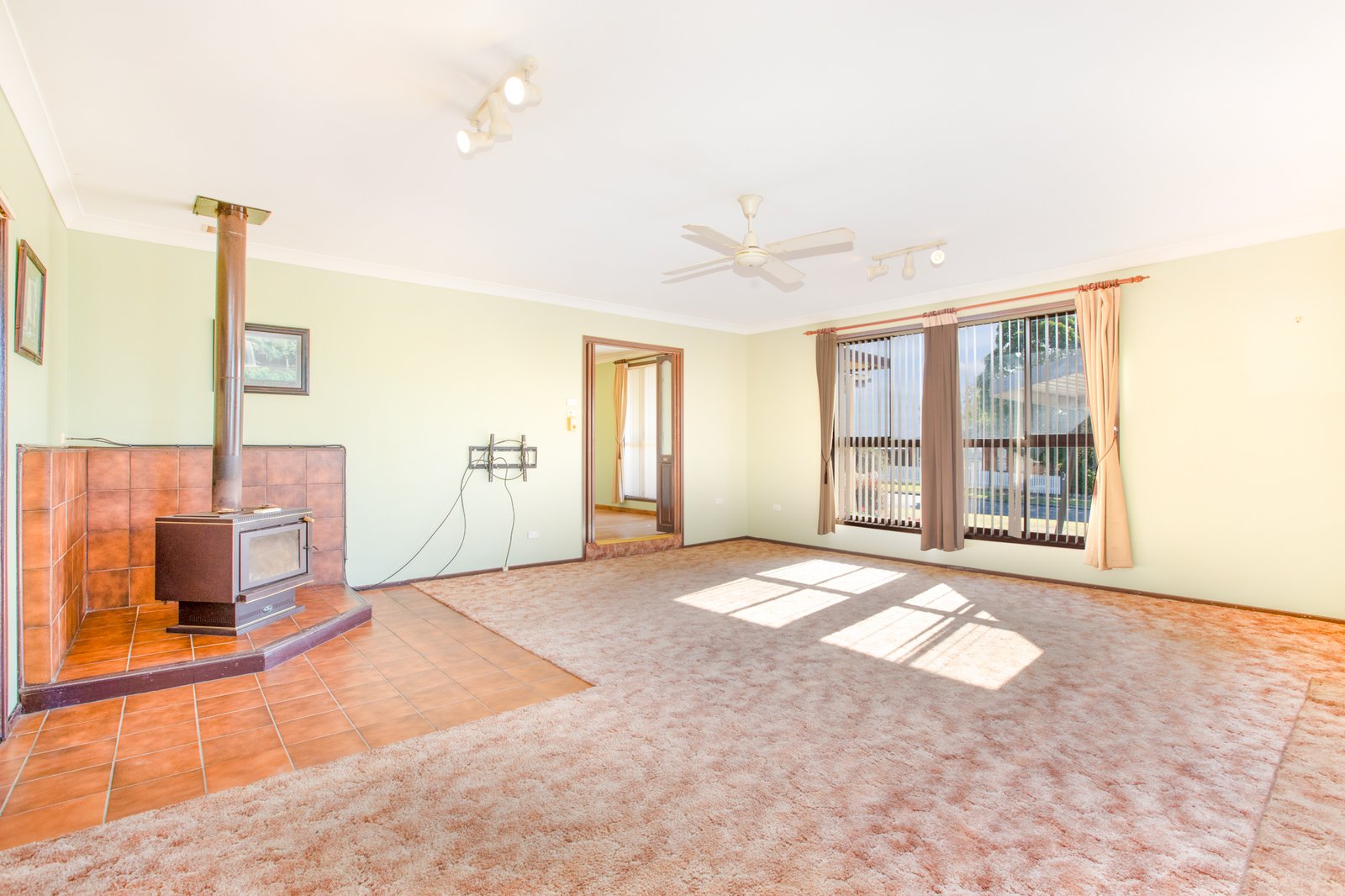 42 Frater Avenue TENAMBIT 2