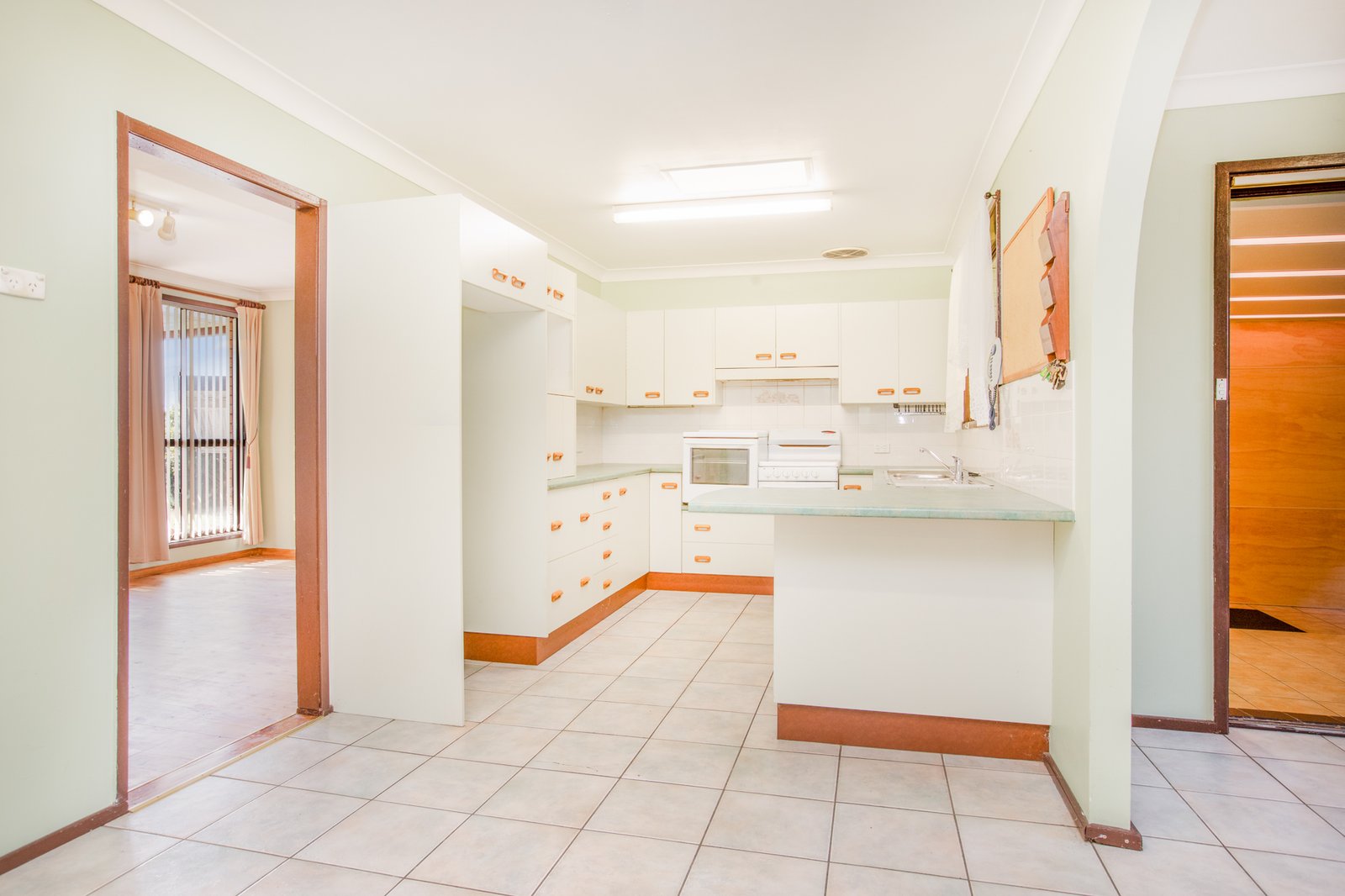 42 Frater Avenue TENAMBIT 6