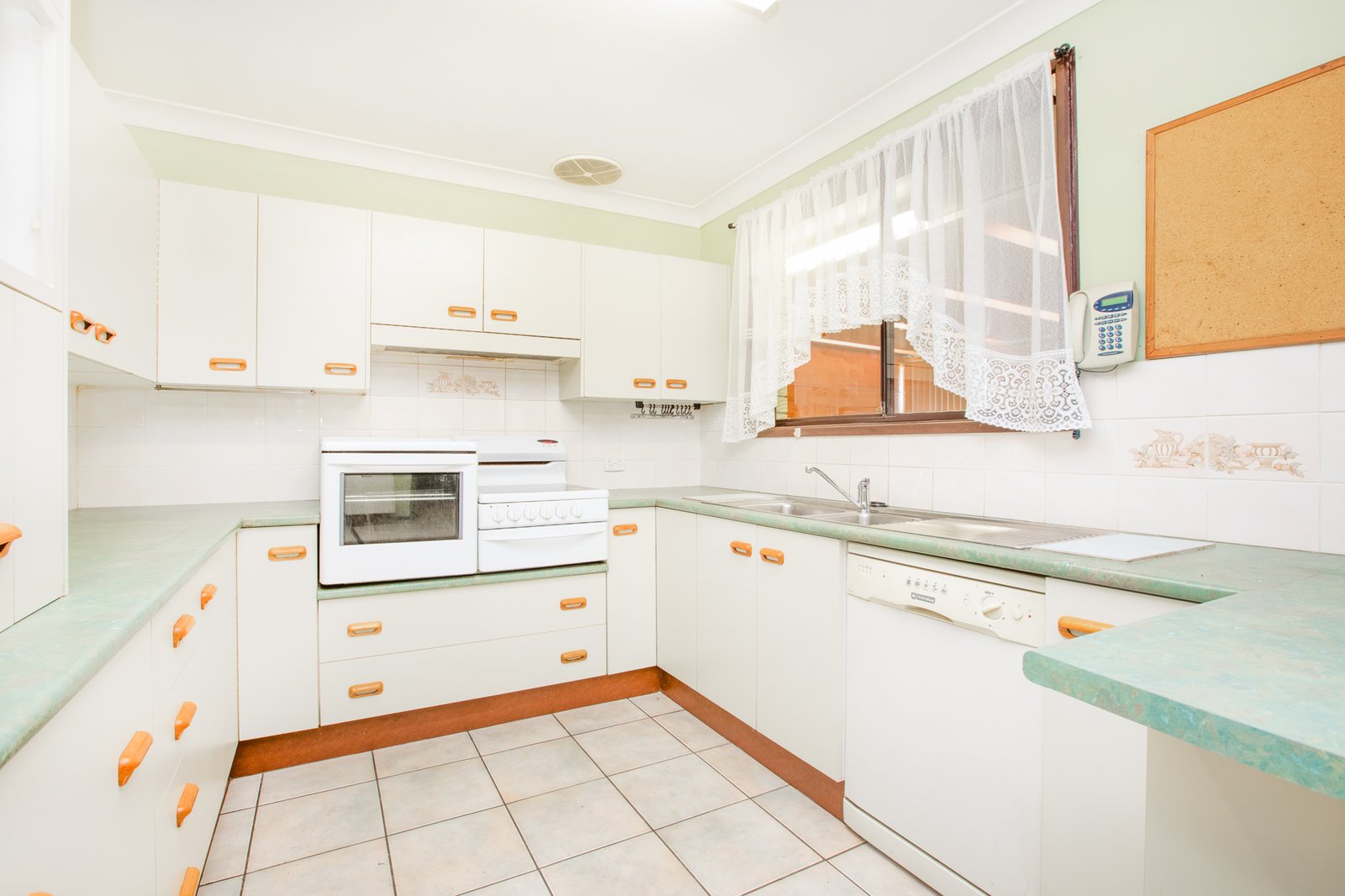 42 Frater Avenue TENAMBIT 7