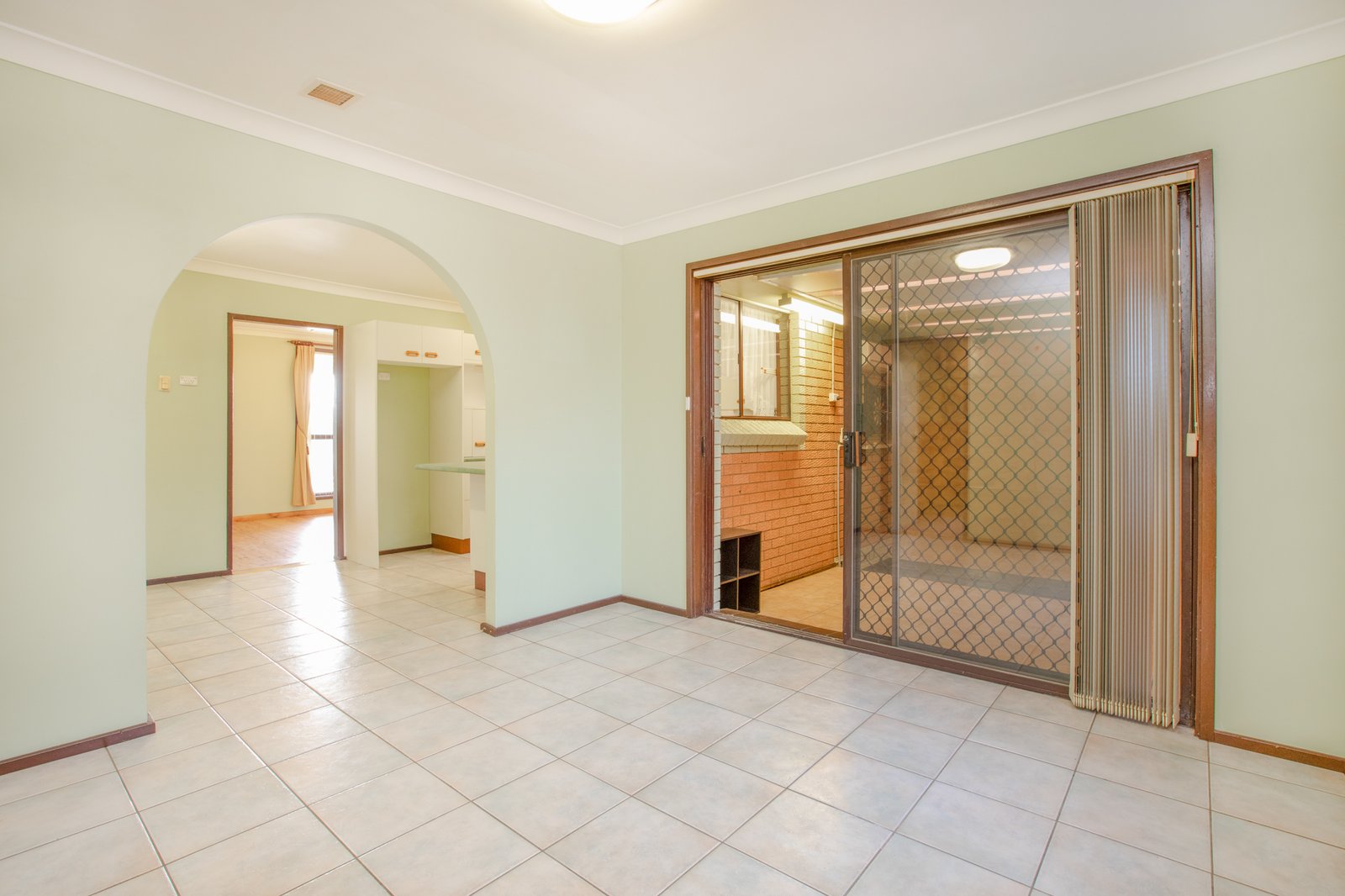 42 Frater Avenue TENAMBIT 8