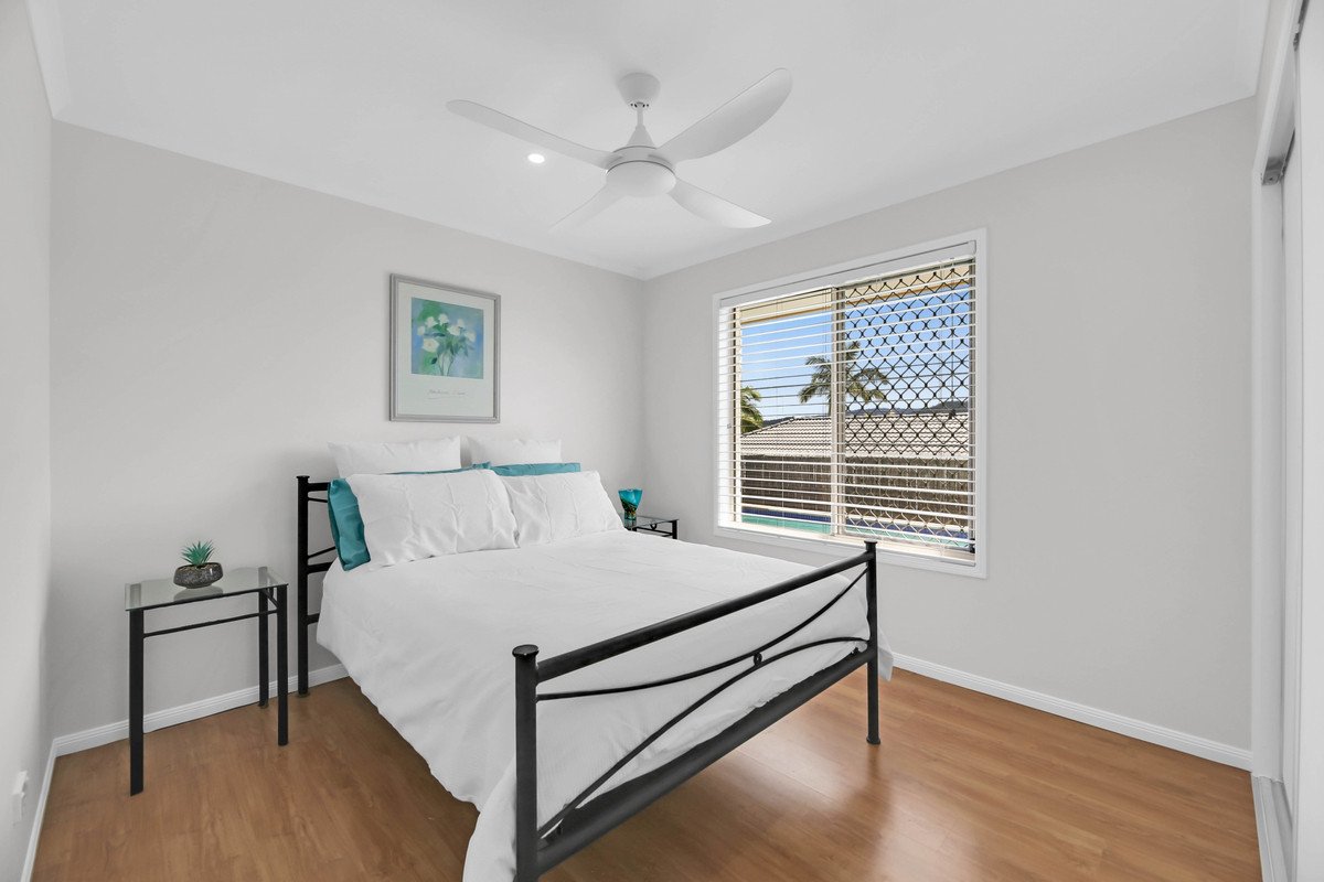 42 Gerard Street Pacific Pines 18