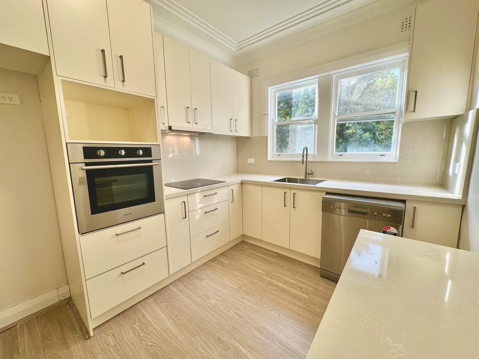 4/2 Glenwood Avenue COOGEE 1