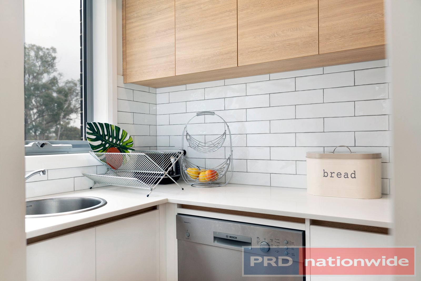 42 Gracefield Road BROWN HILL 9