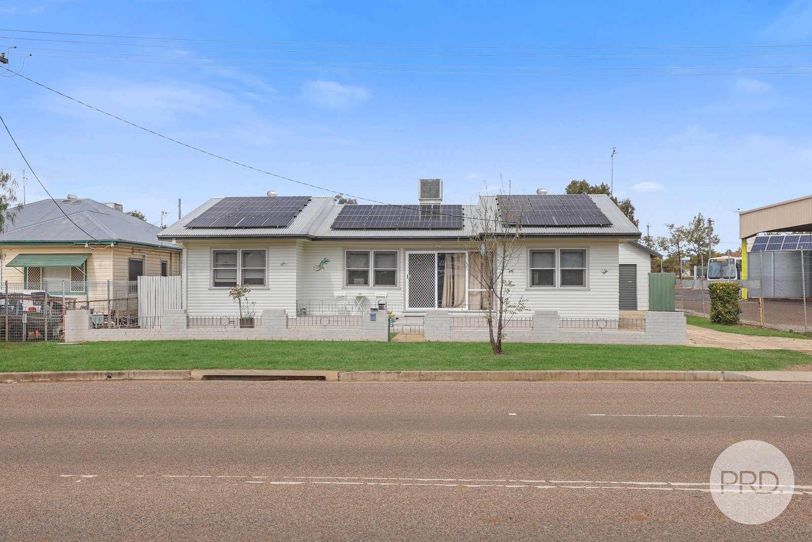 42 Gunnedah Road TAMWORTH 1