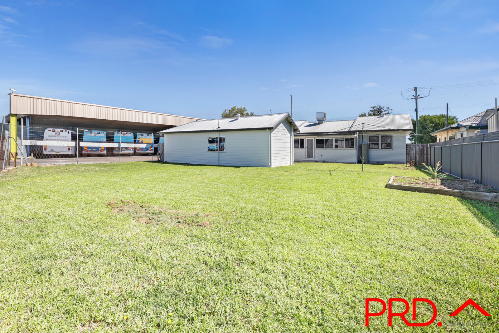 42 Gunnedah Road TAMWORTH 14