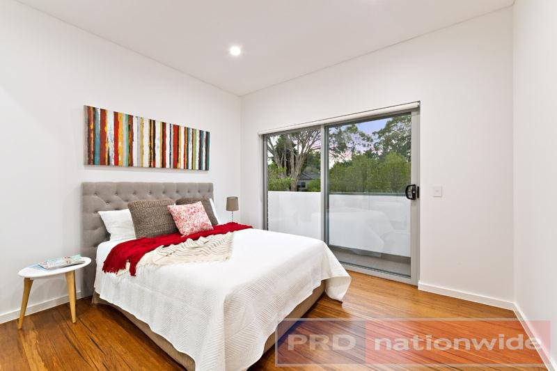 42 Harcourt Avenue EAST HILLS 8