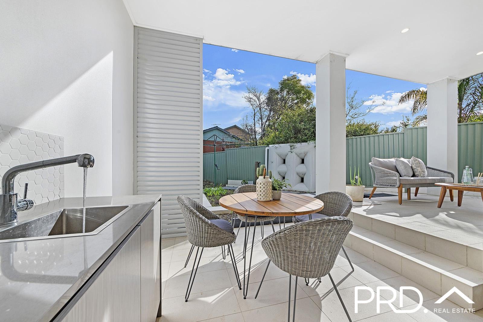 42 Harcourt Avenue EAST HILLS 12