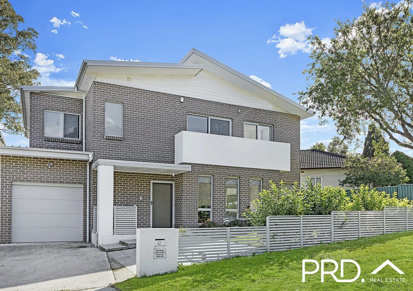42 Harcourt Avenue EAST HILLS 1