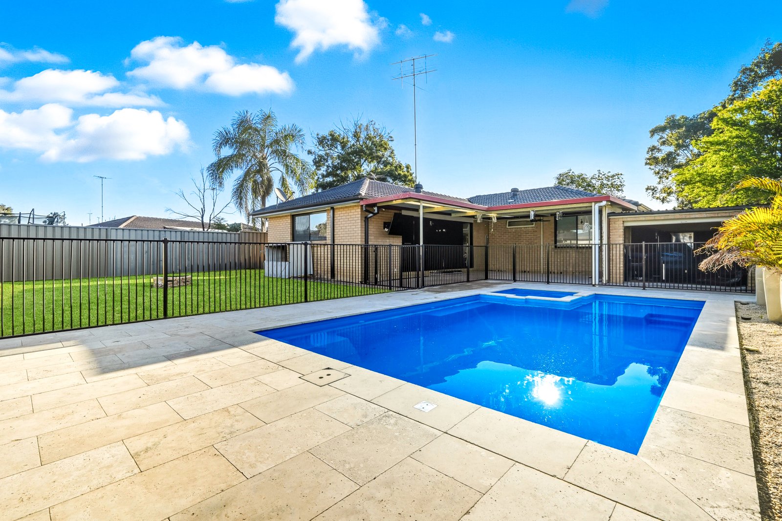 42 Harris St  Jamisontown 2