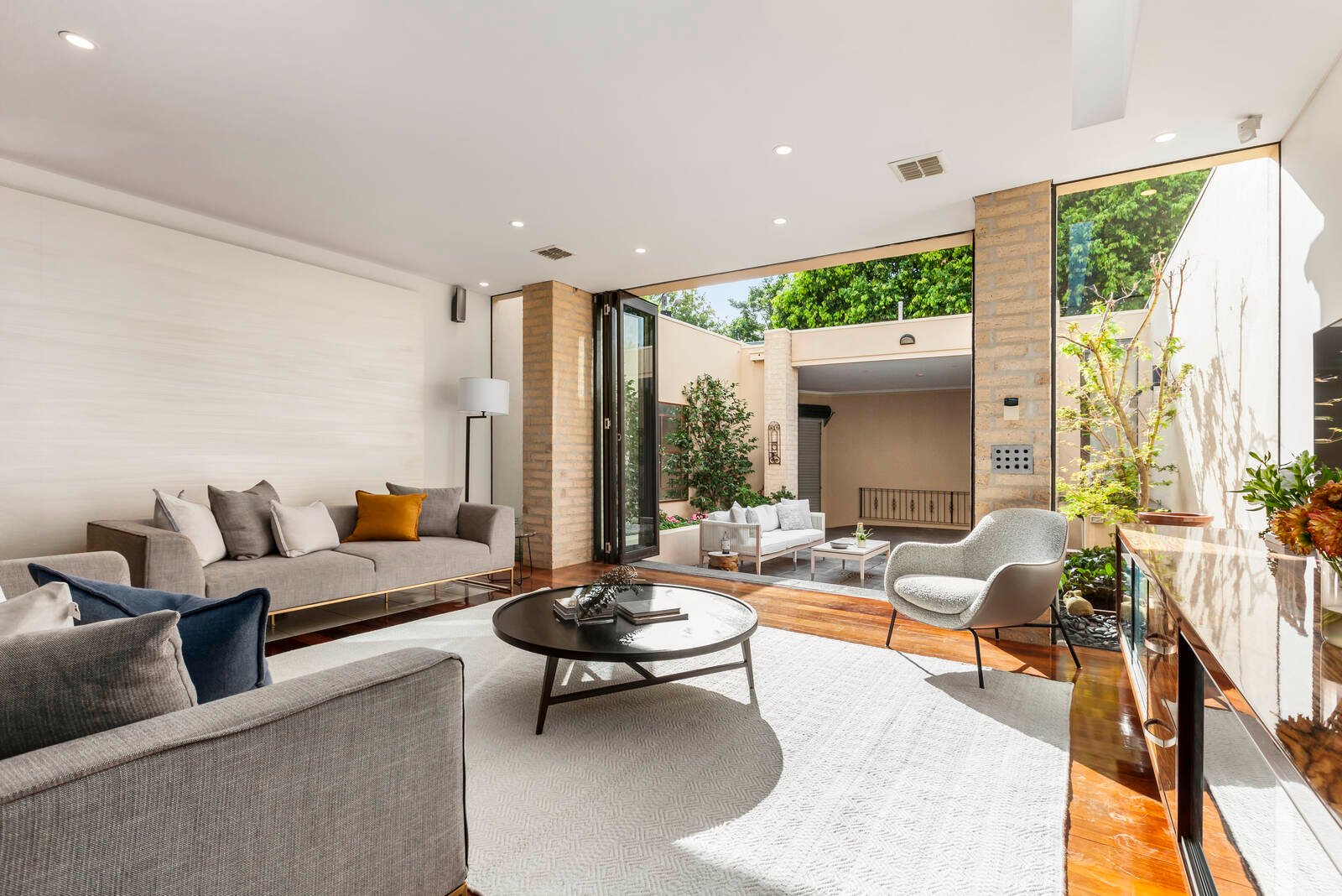 Real Estate and Property in 42 Hawksburn Road, South Yarra, VIC