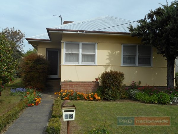 42 Herbert Street TUMUT 1