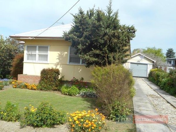 42 Herbert Street TUMUT 5