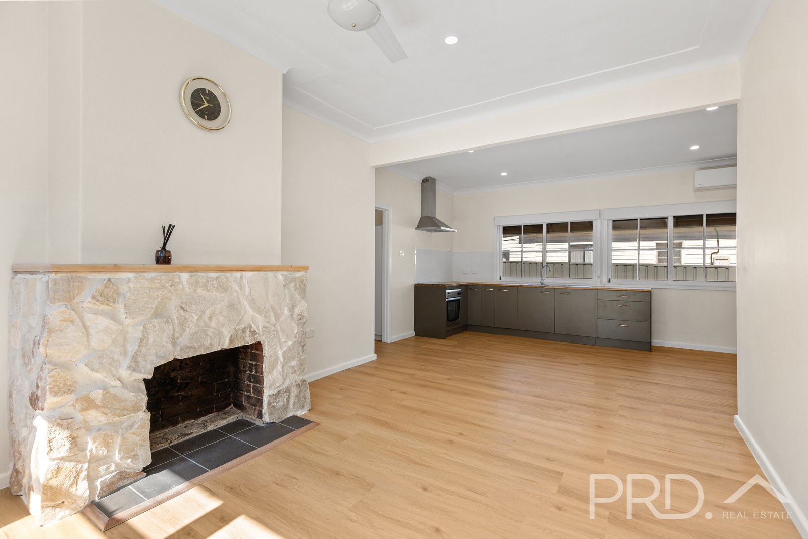 42 Herbert Street TUMUT 1