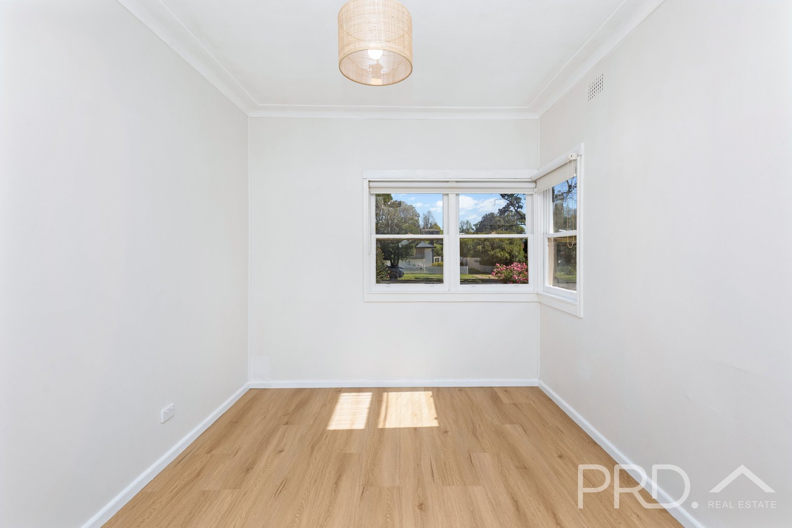 42 Herbert Street TUMUT 8