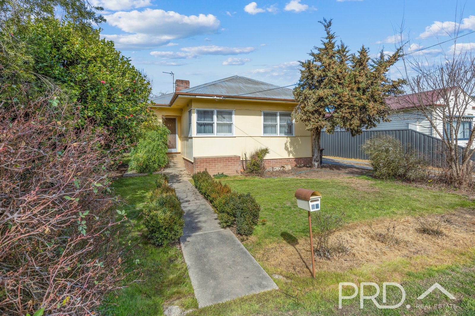 42 Herbert Street TUMUT 1