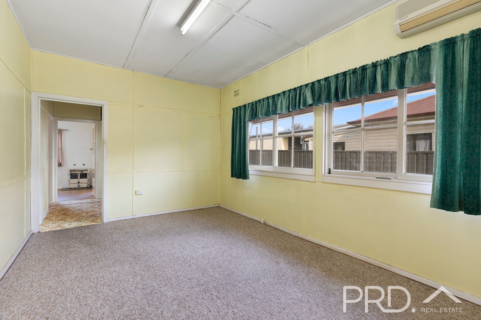 42 Herbert Street TUMUT 9