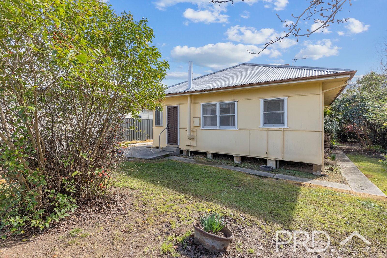 42 Herbert Street TUMUT 12