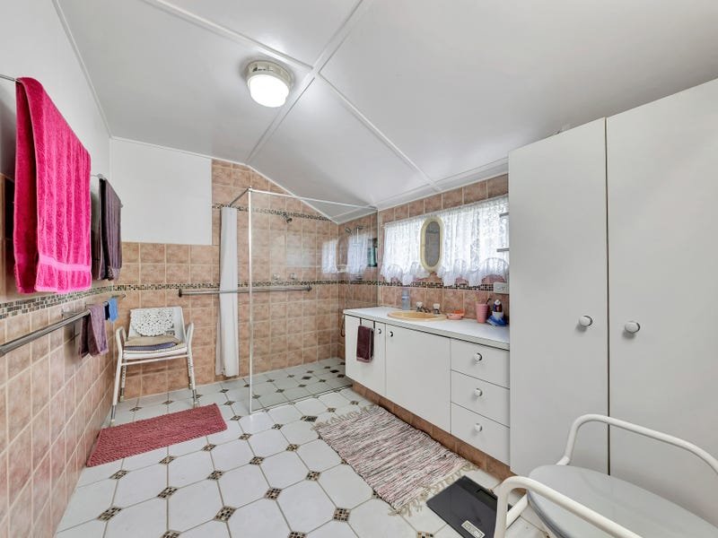 42 Hiddenvale Rd  CALVERT 8