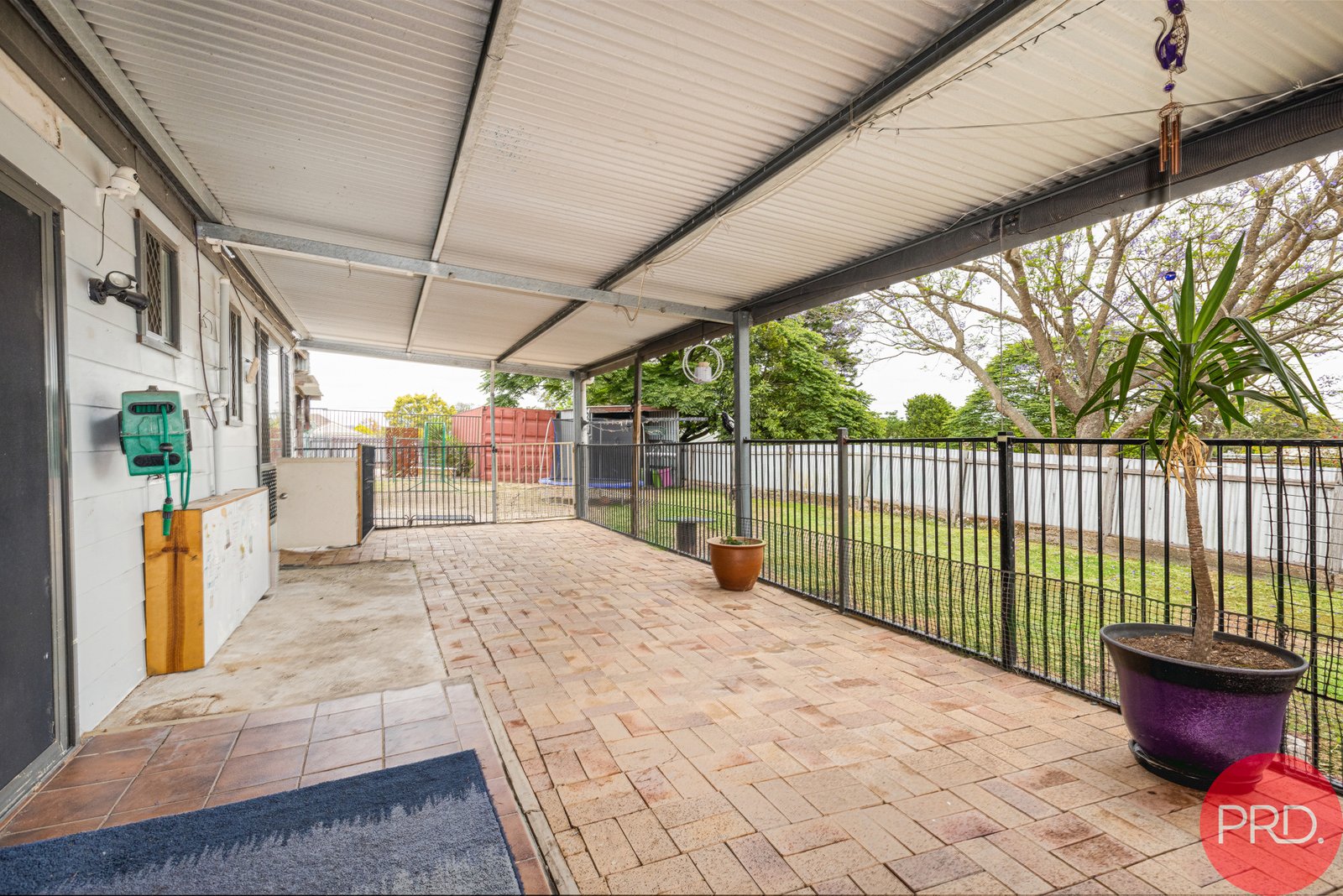 42 High Street GRETA 9