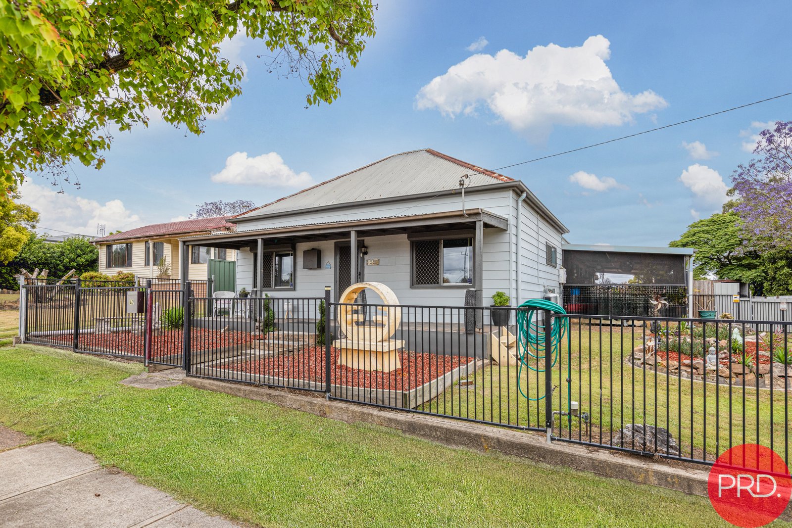 42 High Street GRETA 28