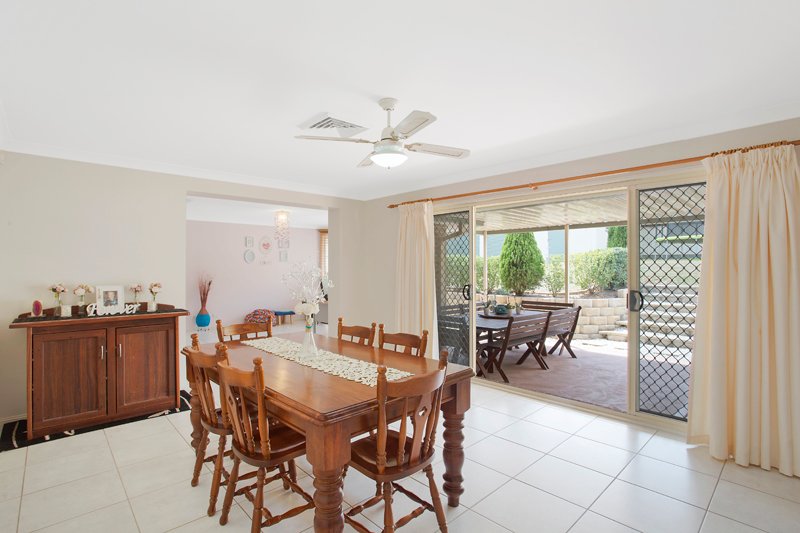 42 Highland Way BOLWARRA HEIGHTS 2