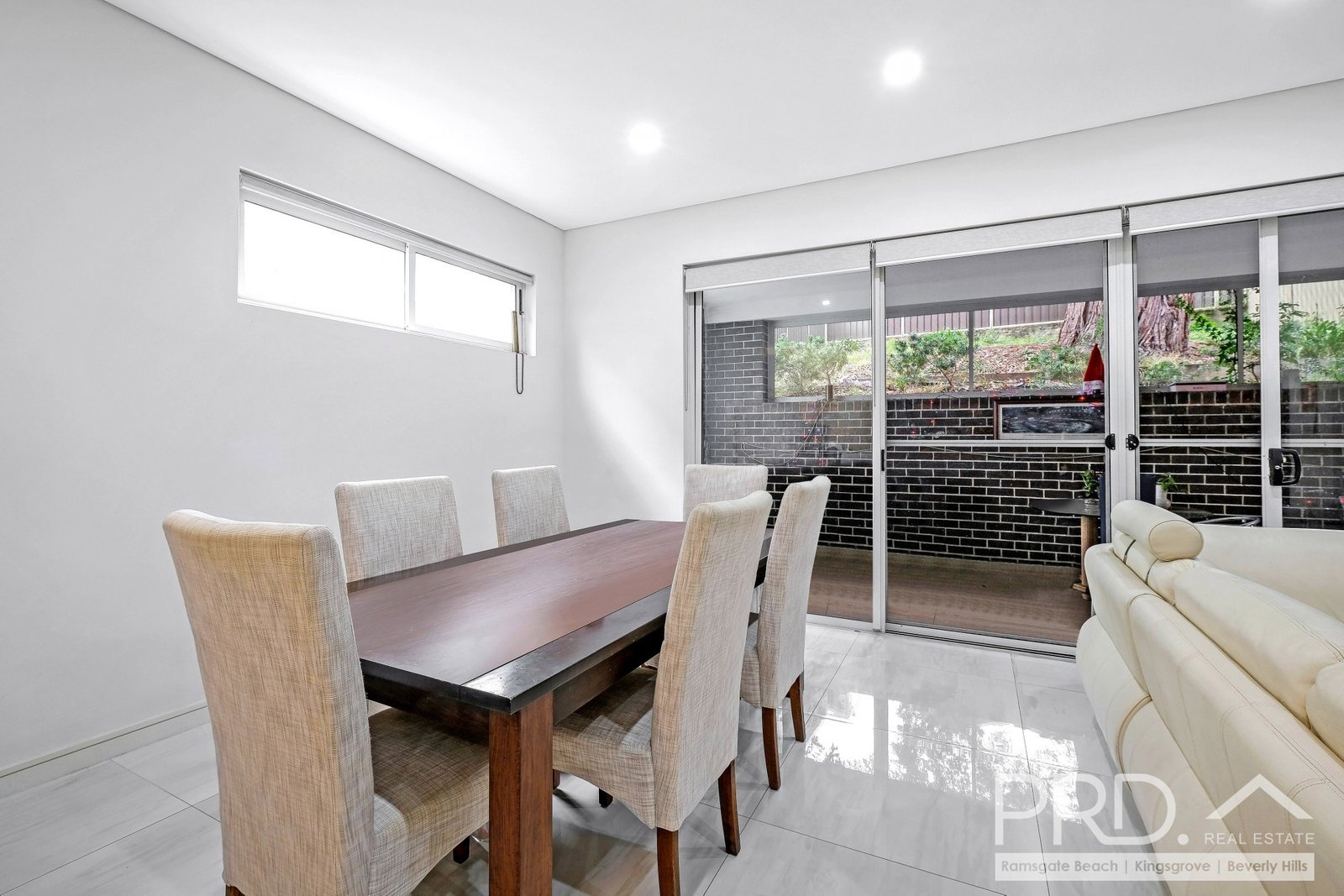 42 Hillcrest Avenue HURSTVILLE 4