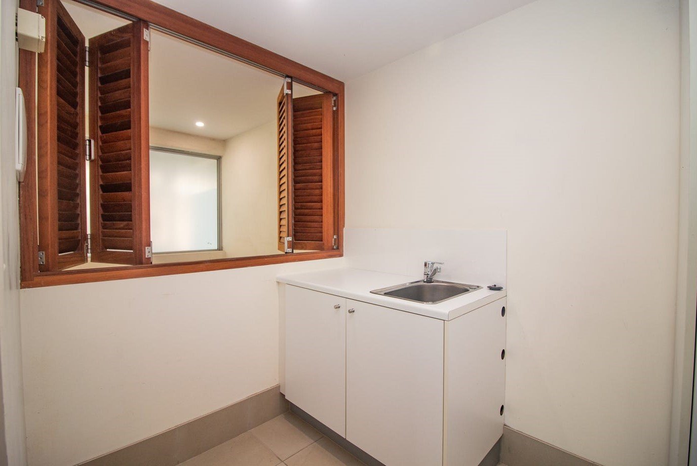 4/2 Hungerford Lane KINGSCLIFF 12