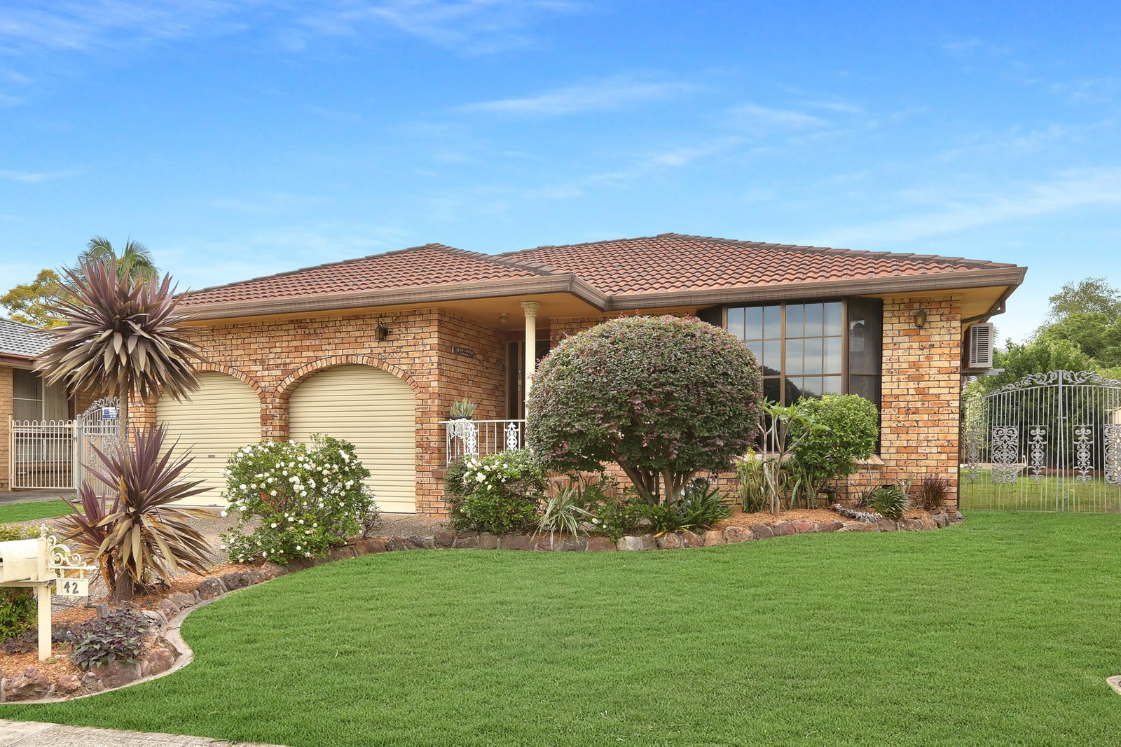 42 Huxley Drive HORSLEY 3