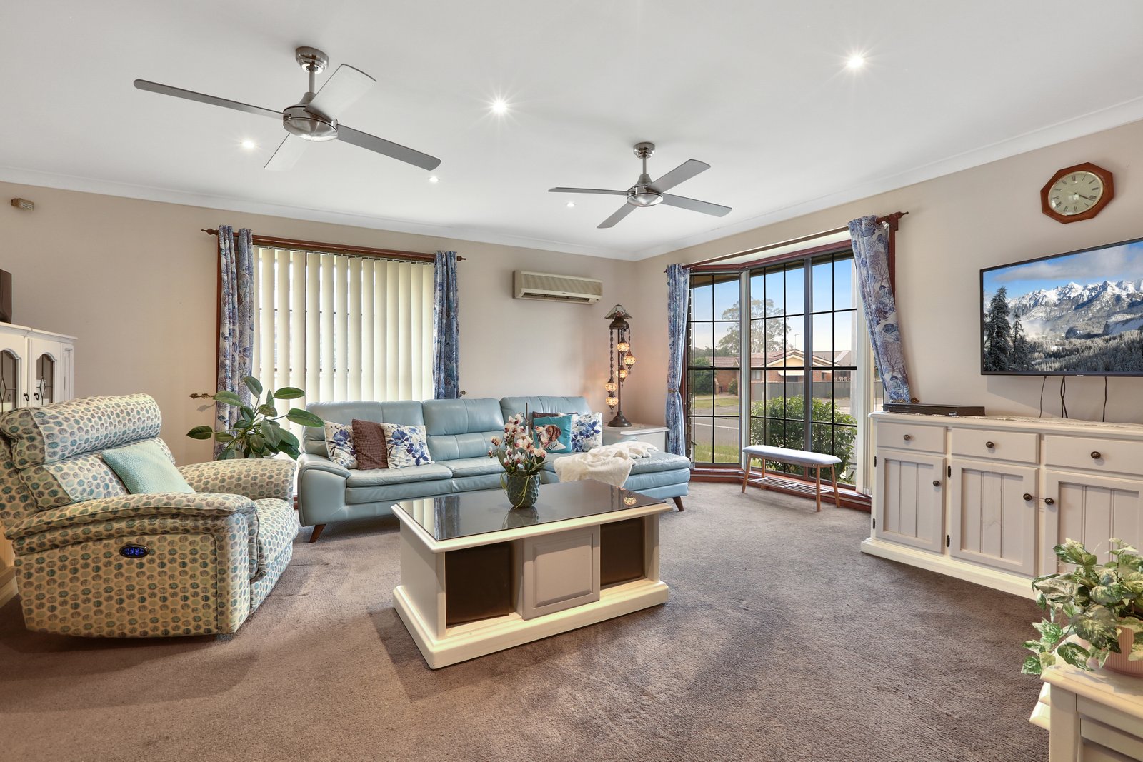 42 Huxley Drive HORSLEY 4