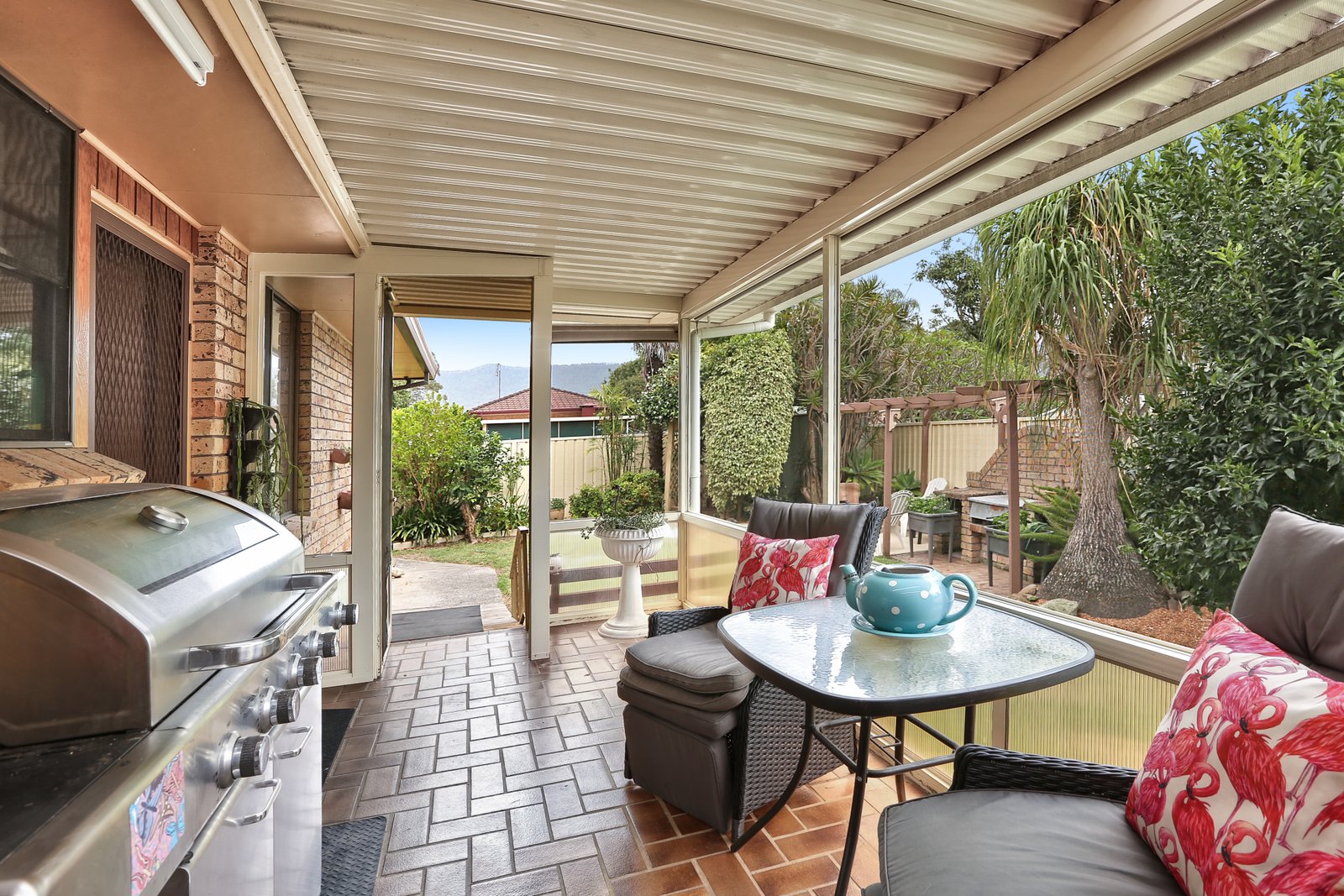 42 Huxley Drive HORSLEY 9