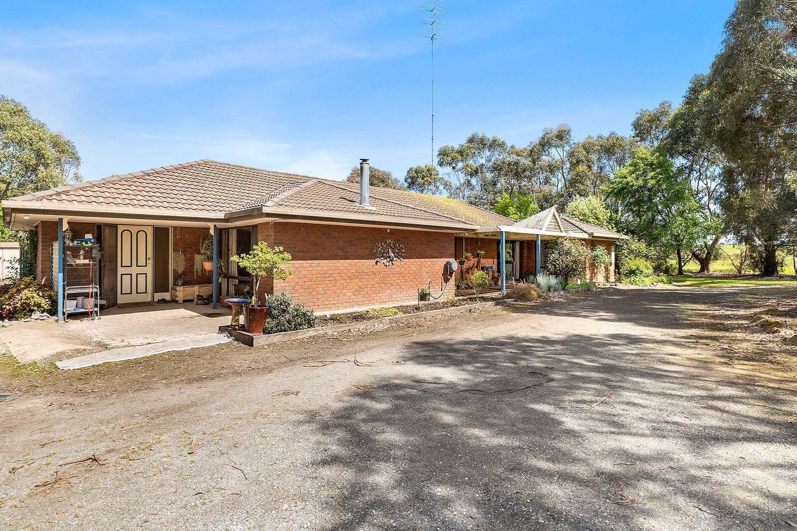 Gallery: 42 Karingal Park Drive