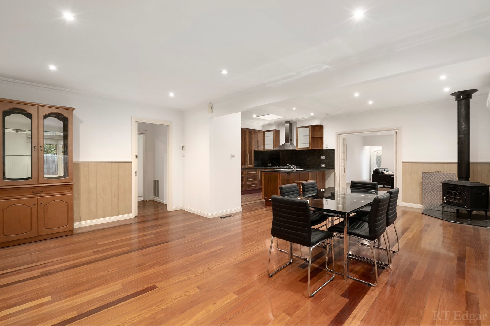 Real Estate and Property in 42 Katrina Street, Blackburn North, VIC
