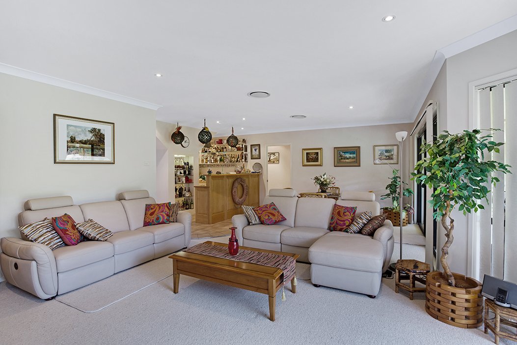 42 Kestrel Avenue SALAMANDER BAY 15