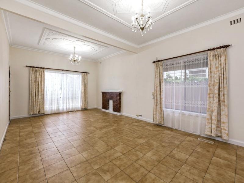Gallery: 42 Khartoum Street