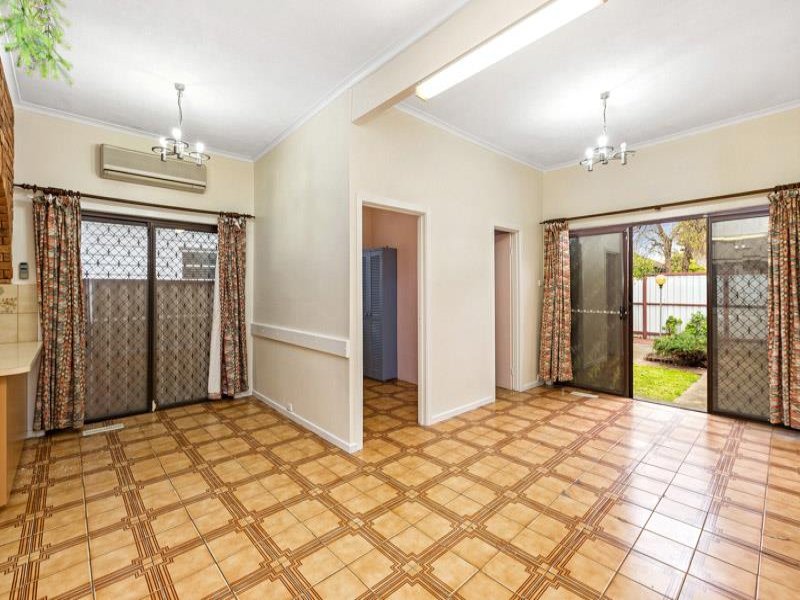 Gallery: 42 Khartoum Street