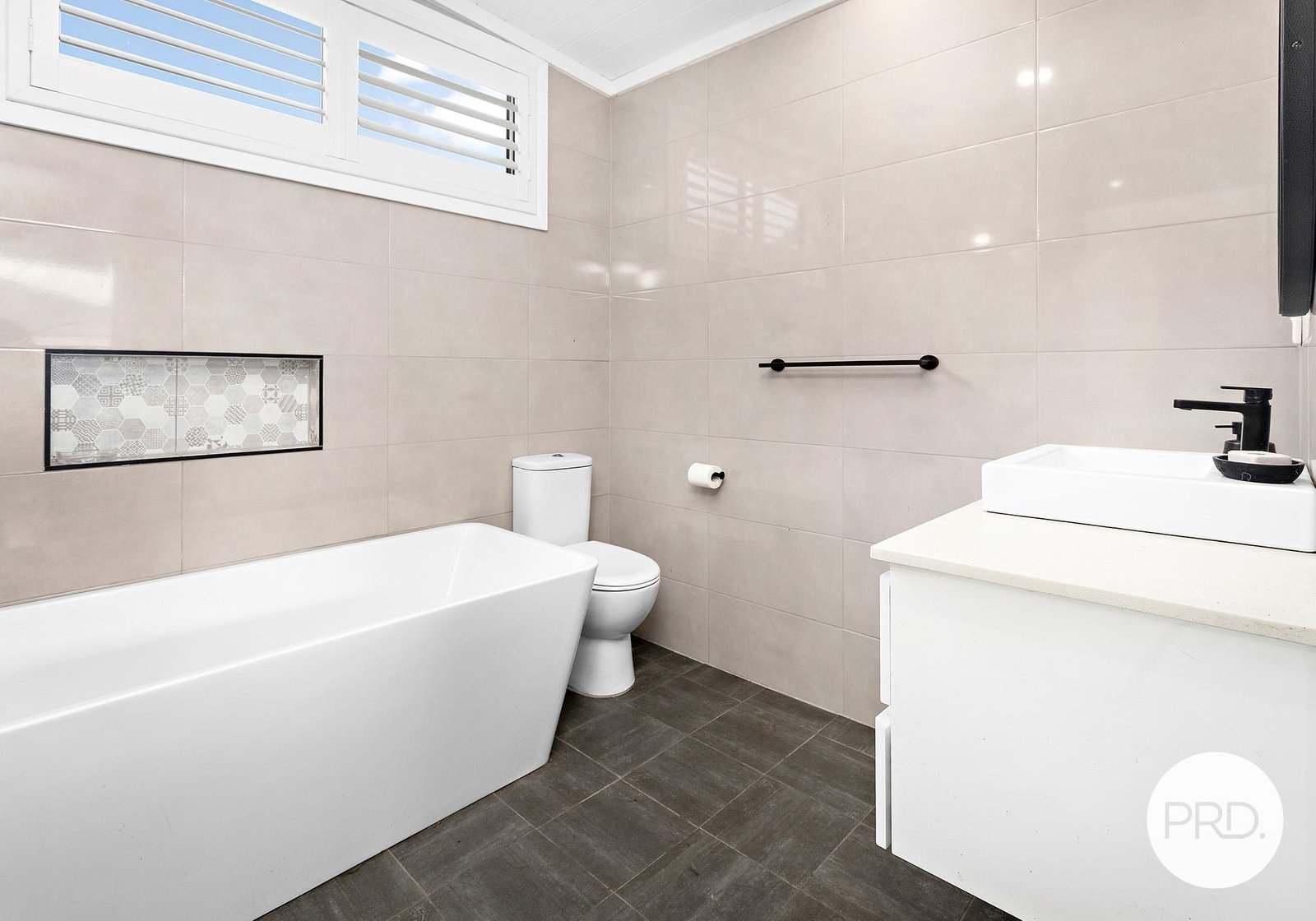 42 Kundle Street DAPTO 5