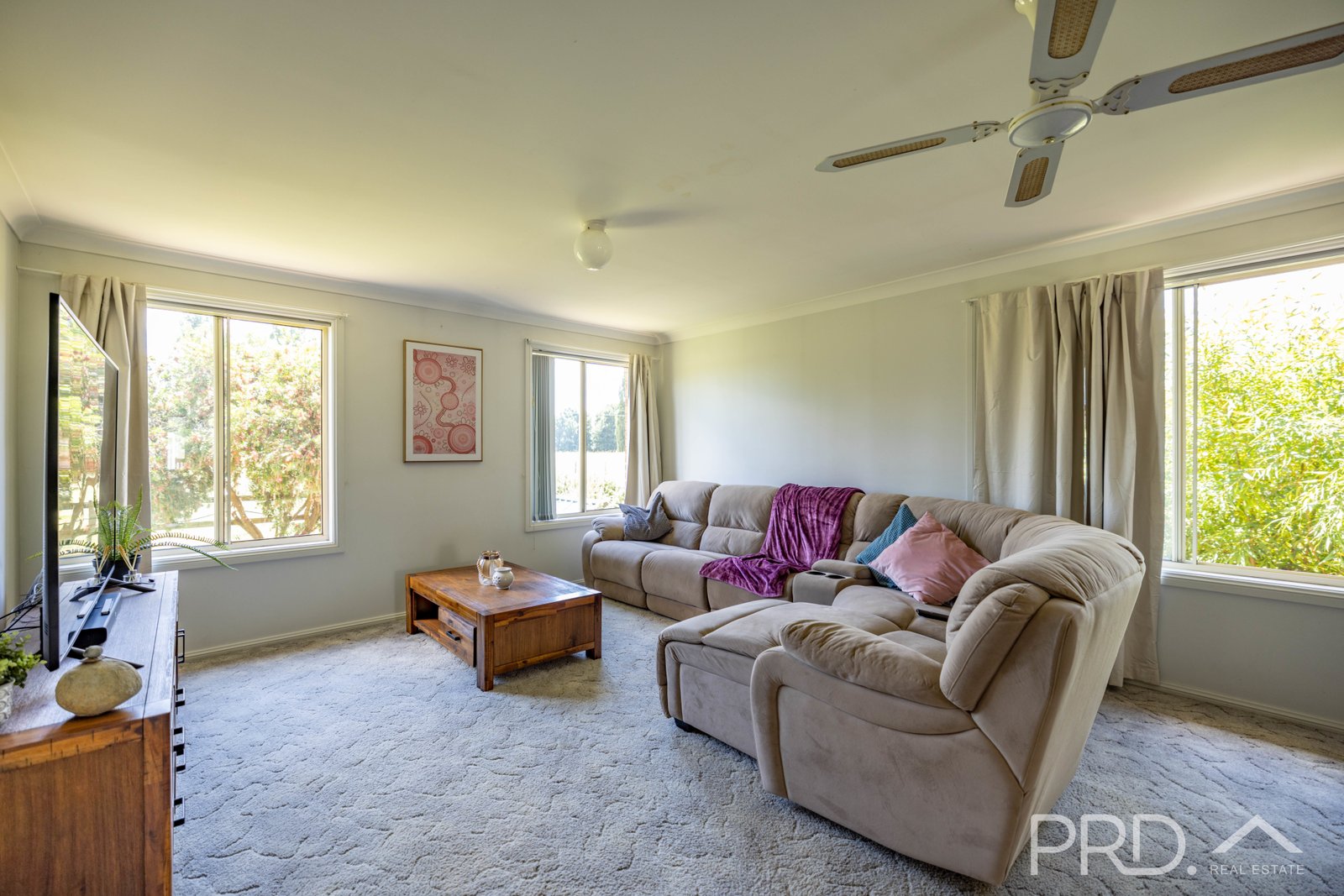 42 Lacmalac Road TUMUT 8