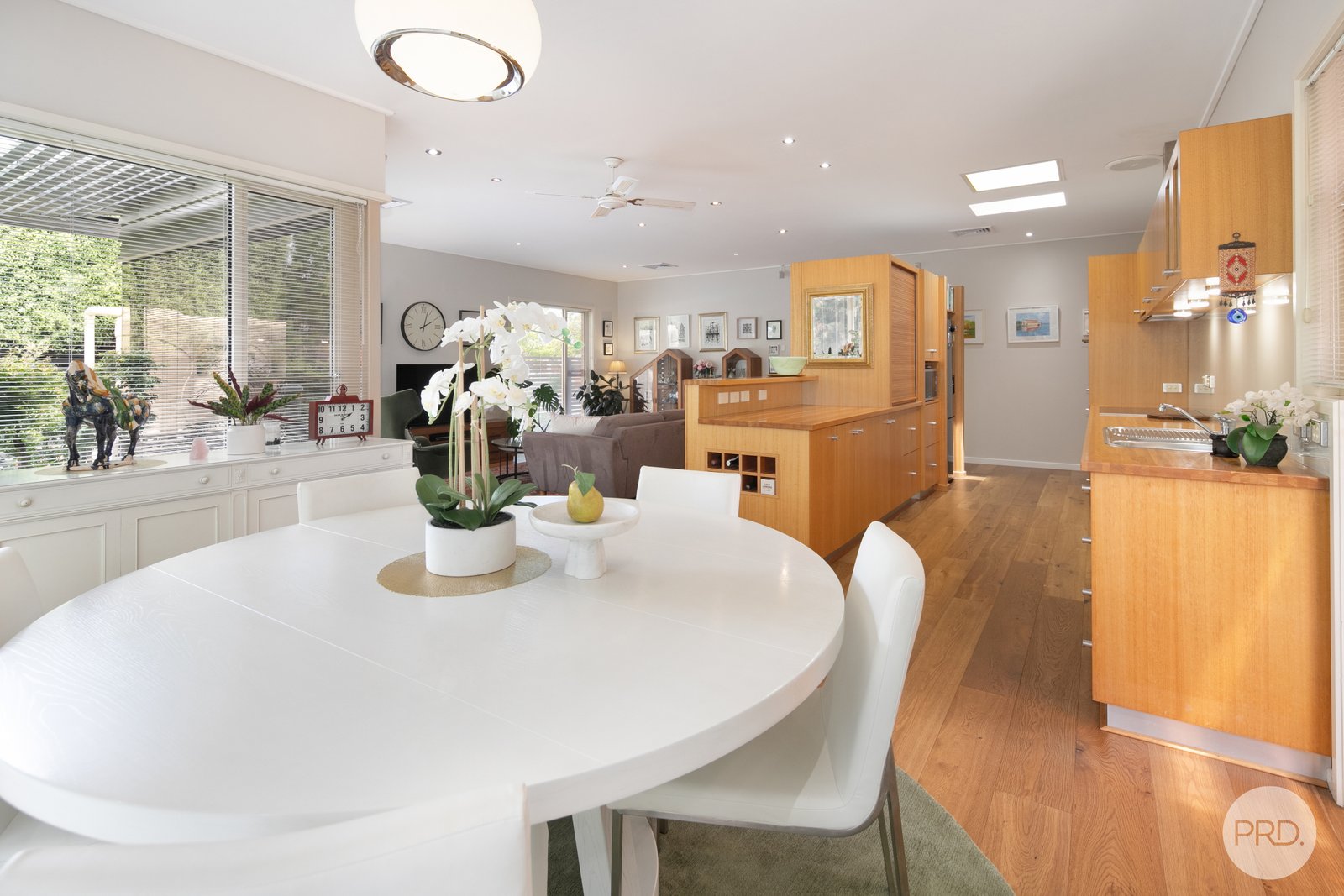 42 Lake Gardens Avenue LAKE GARDENS 11